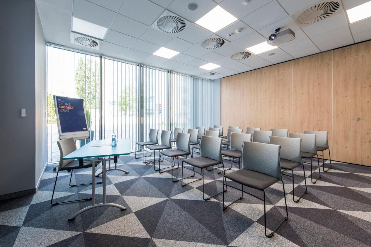 Holiday Inn Express Warsaw - Mokotow By Ihg Esterno foto