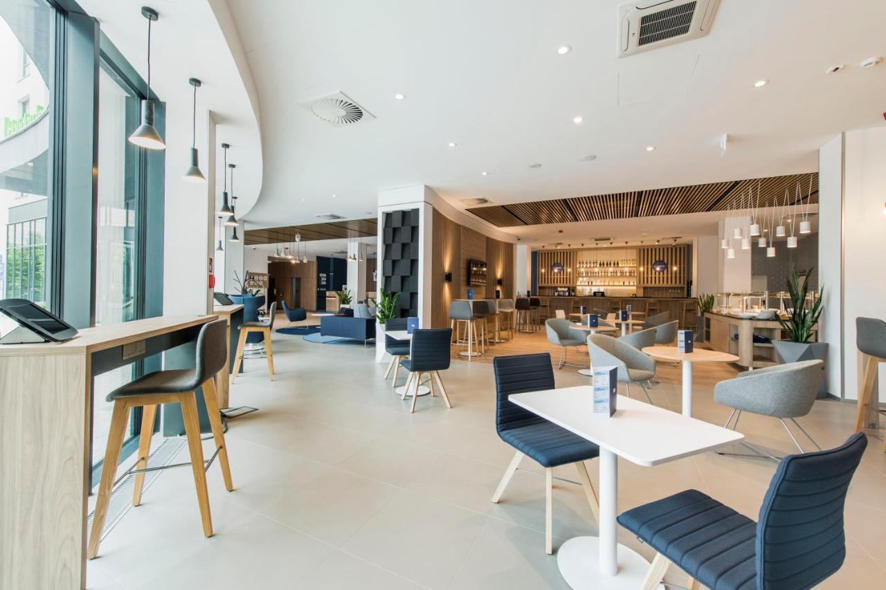 Holiday Inn Express Warsaw - Mokotow By Ihg Esterno foto