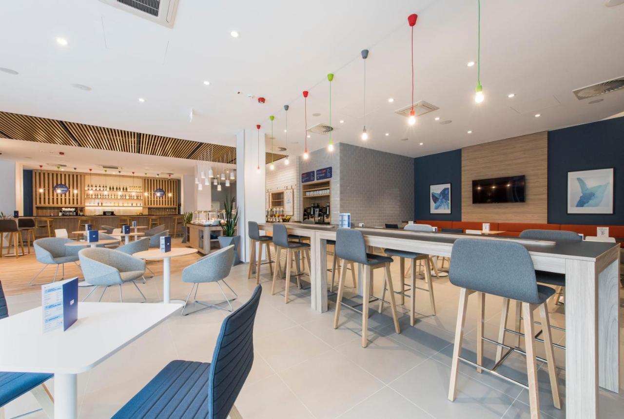 Holiday Inn Express Warsaw - Mokotow By Ihg Esterno foto